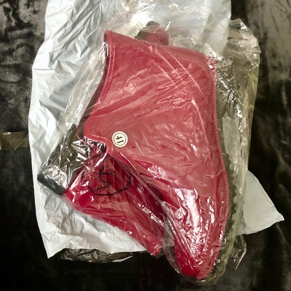 Burgundy Women’s Shoes NWT - Picture 2 of 3